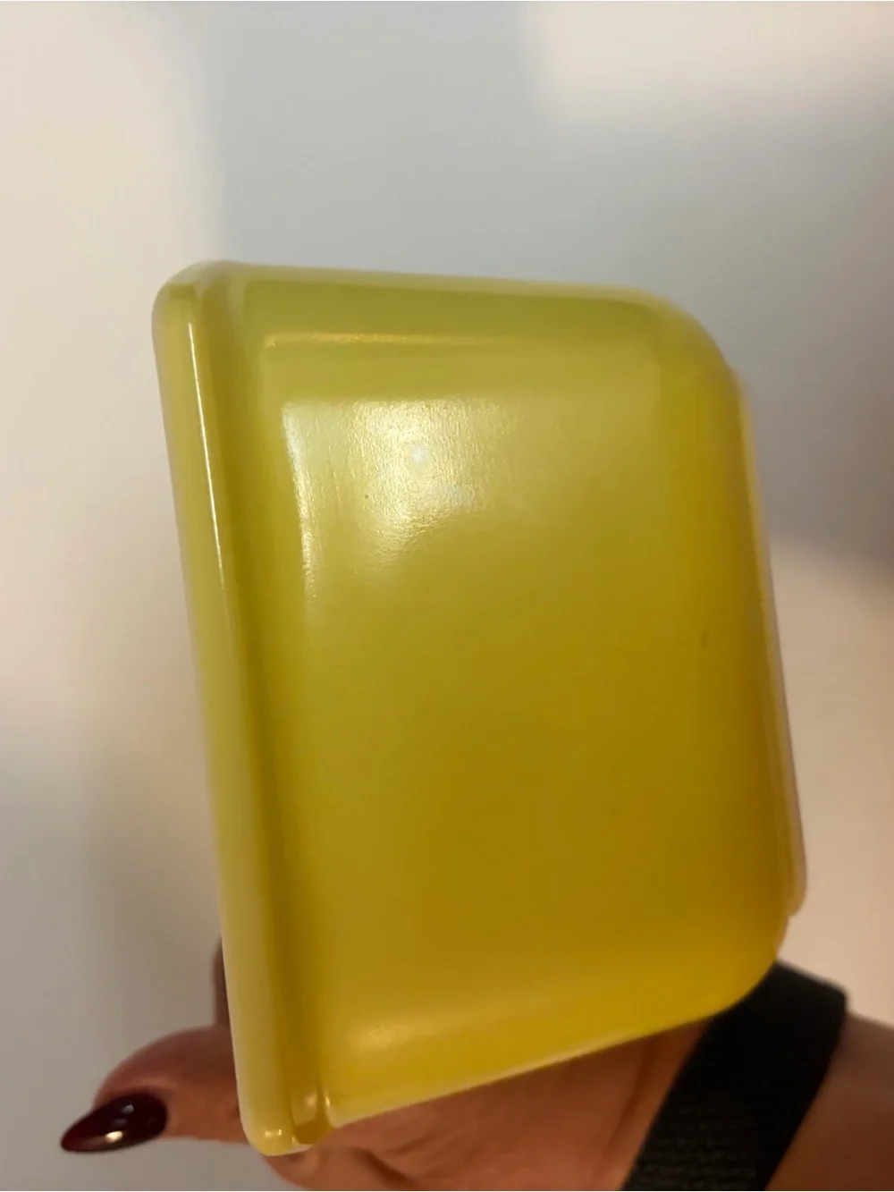Vintage Pyrex 913 Yellow Loaf Pan 1.5 Qt Milk Glass Baking Dish USA 1970’s